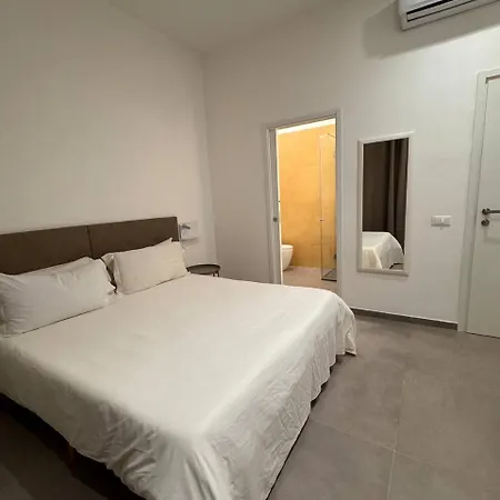 Palermo Inn *